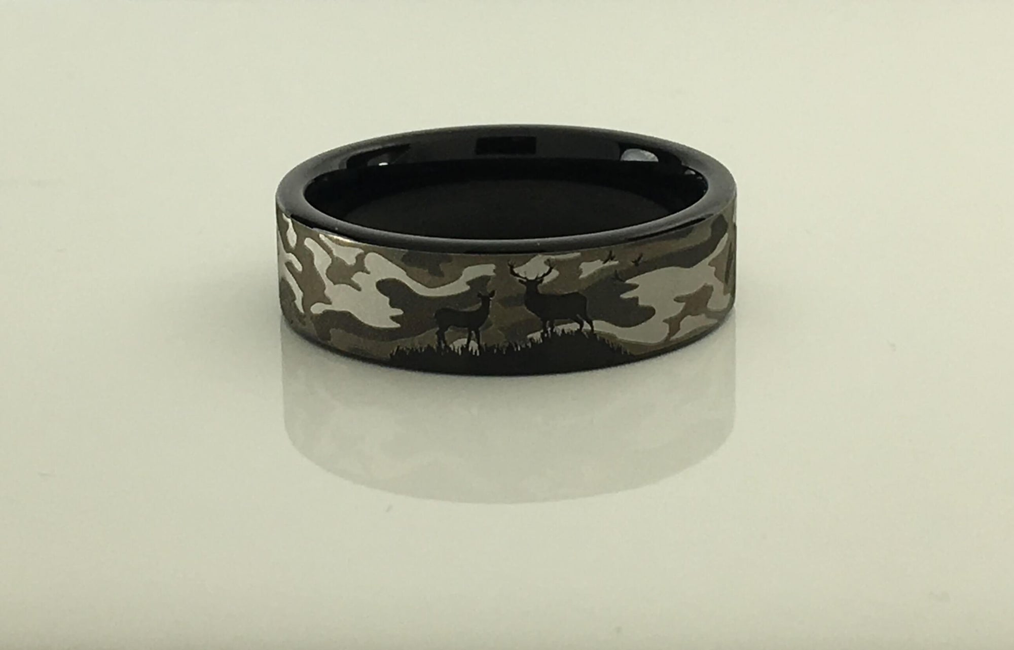 Tungsten Deer scene Camouflage Ring